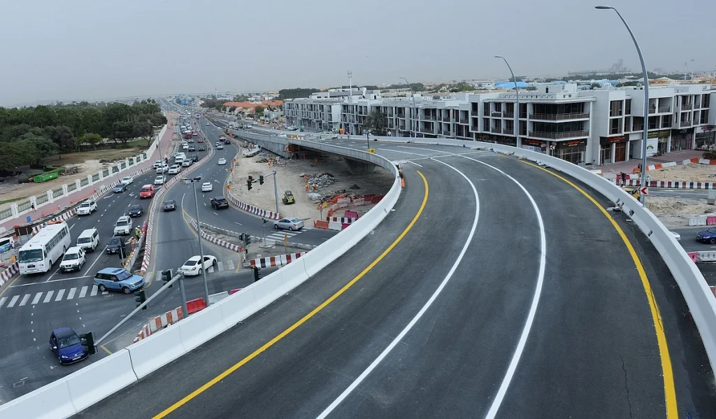 Dubais Jumeirah Yolu'ndaki trafiği kolaylaştırmak için rampa