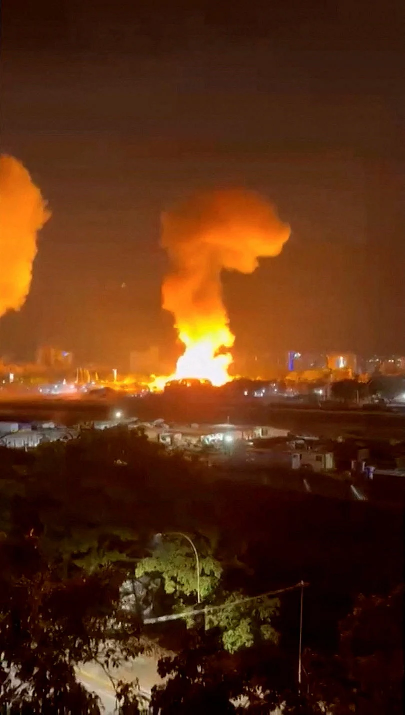 ABD Venezuela'yı Vurdu: Başkan Maduro Yakalandı, Trump Dedi