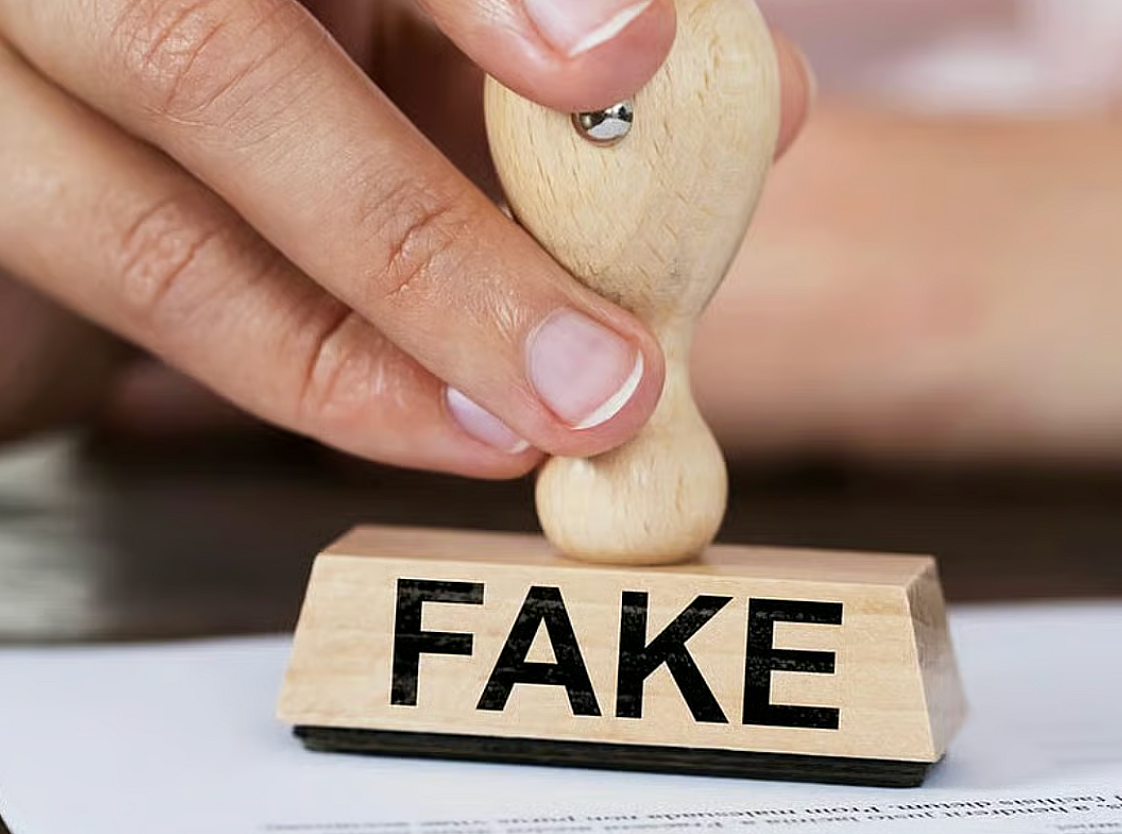 Dubai Polisi, Sakinleri Çalışma Vizesi Dolandırıcılıklarındaki Artışa Karşı Uyardı